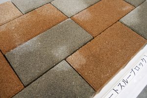 「ヒートスルーブロック」の吸水実験-(2)